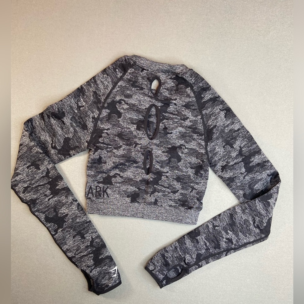GymShark Cropped Camo Top Seamless Long Sleeve Size Small